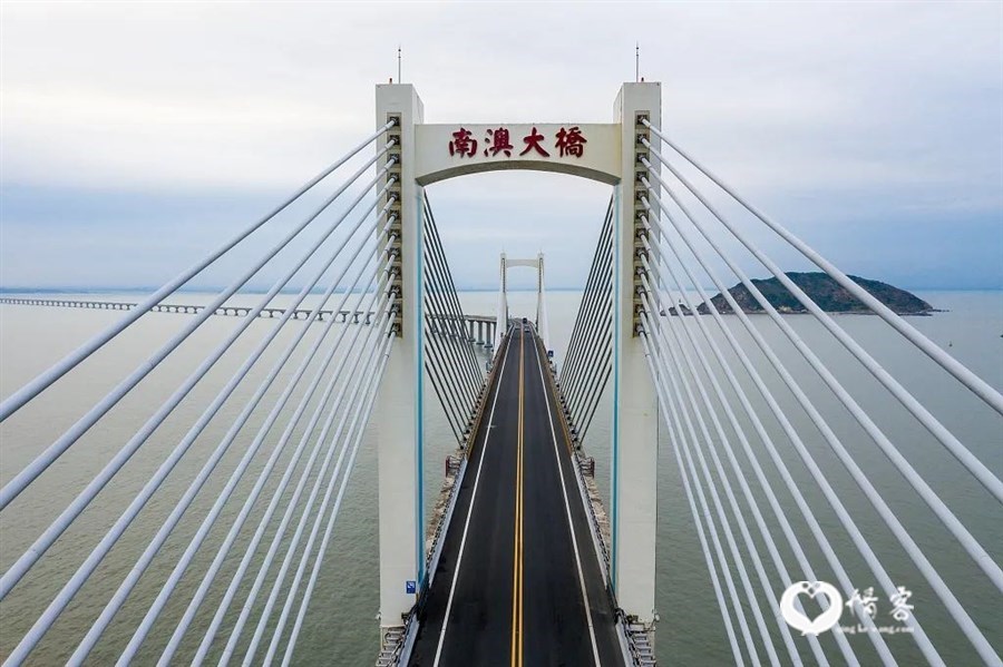 你与海岛大片的距离，还差个广东