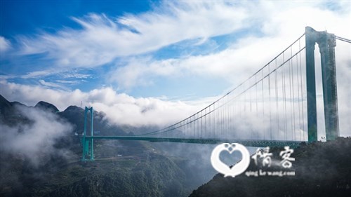 世界第一高桥——贵州花江峡谷大桥建成通车